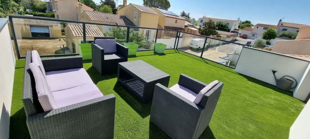 Terrasse gazon synthétique