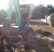 travaux de terrassement à la pelle mécanique